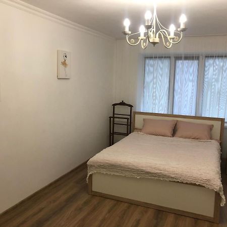 Квартира Подобово Однокімнатна Loetsk Buitenkant foto